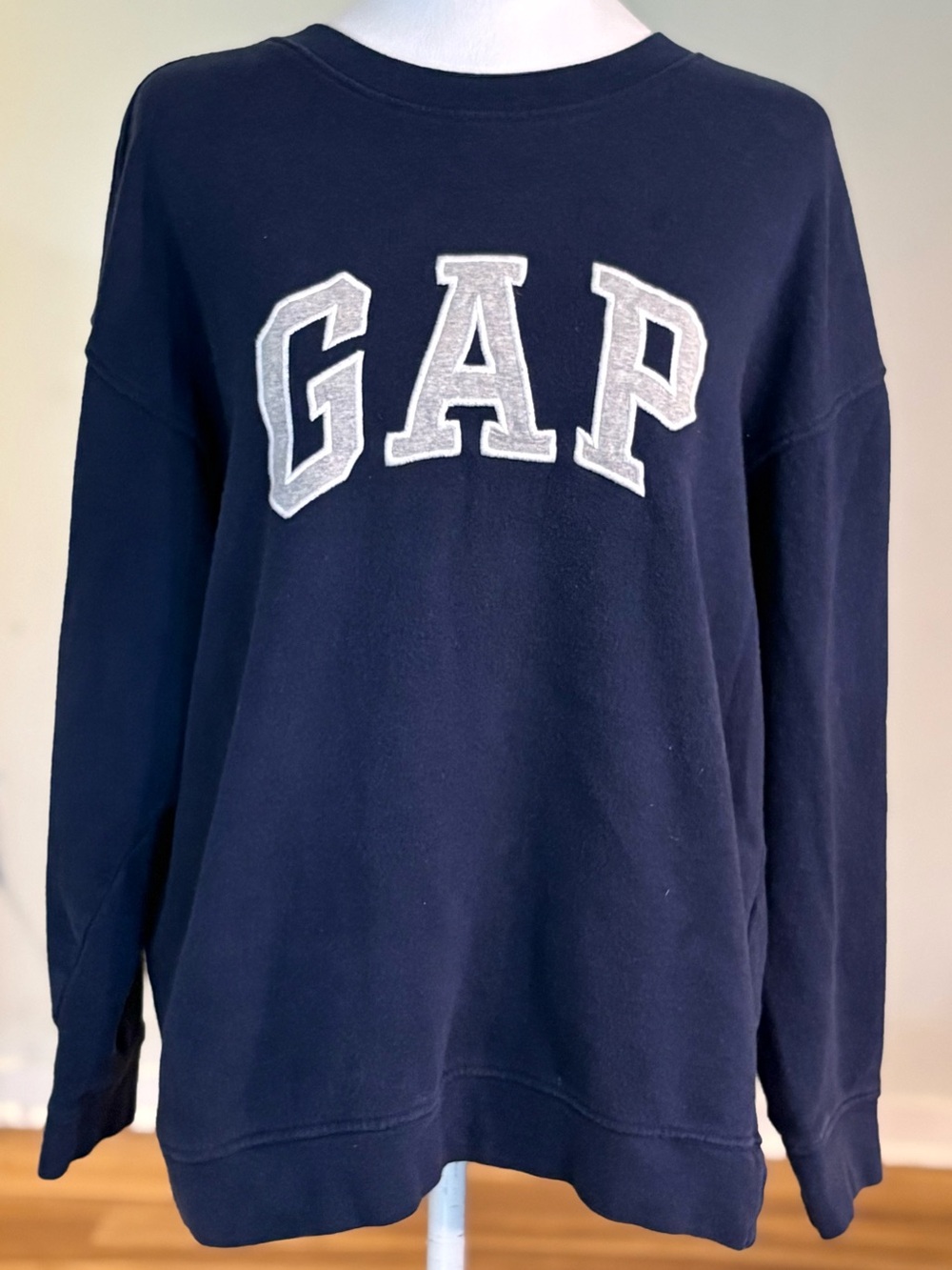 GAP Logo Crewneck Sweatshirt, Navy Blue, Gray & White, Women’s Small